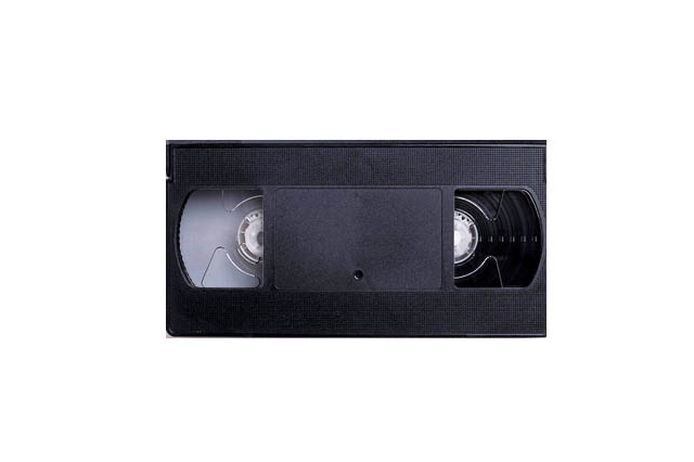 Transfert numérisation cassettes VHS, VHS-C, S-VHSc, 8mm, Hi8, D8, Mini-DV,  Super 8 - Avenir Informatique Lucon